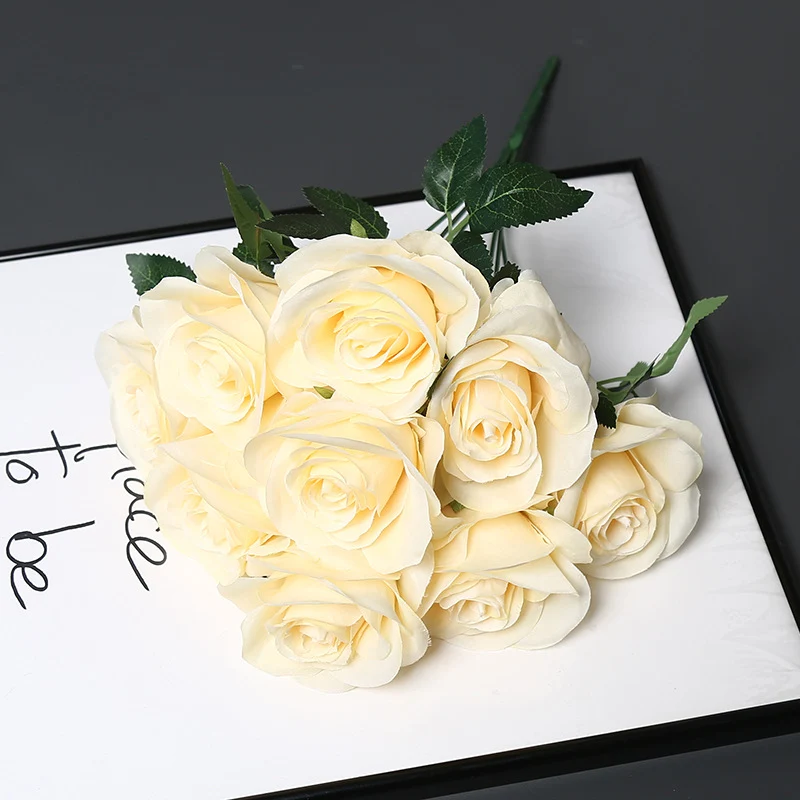 Dekorative Blumen für die Heimdekoration