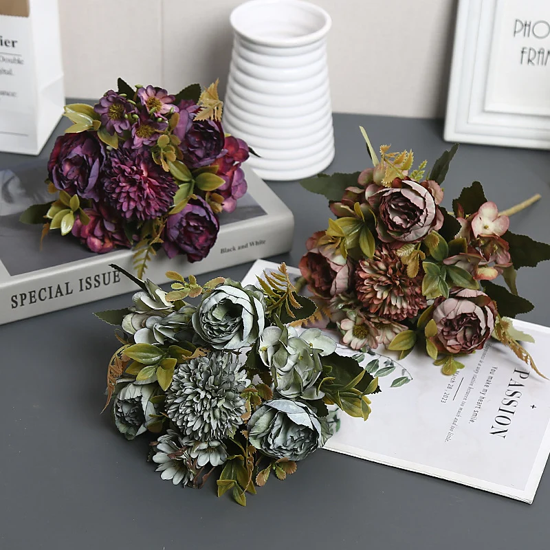 Dekorative Blumendekoration für die Hausausstellung