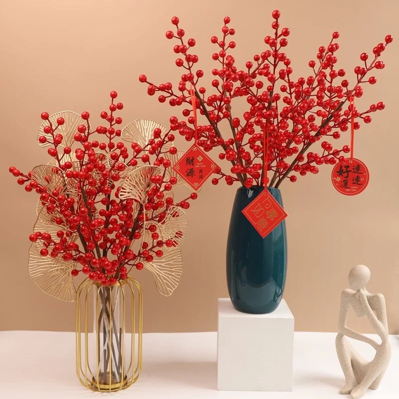 Lebensechte Blumenarrangement in eleganter Vase