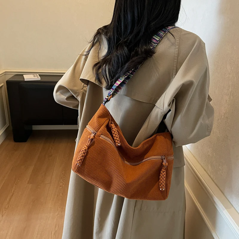 Stylische Bohemian Utility Schultertasche