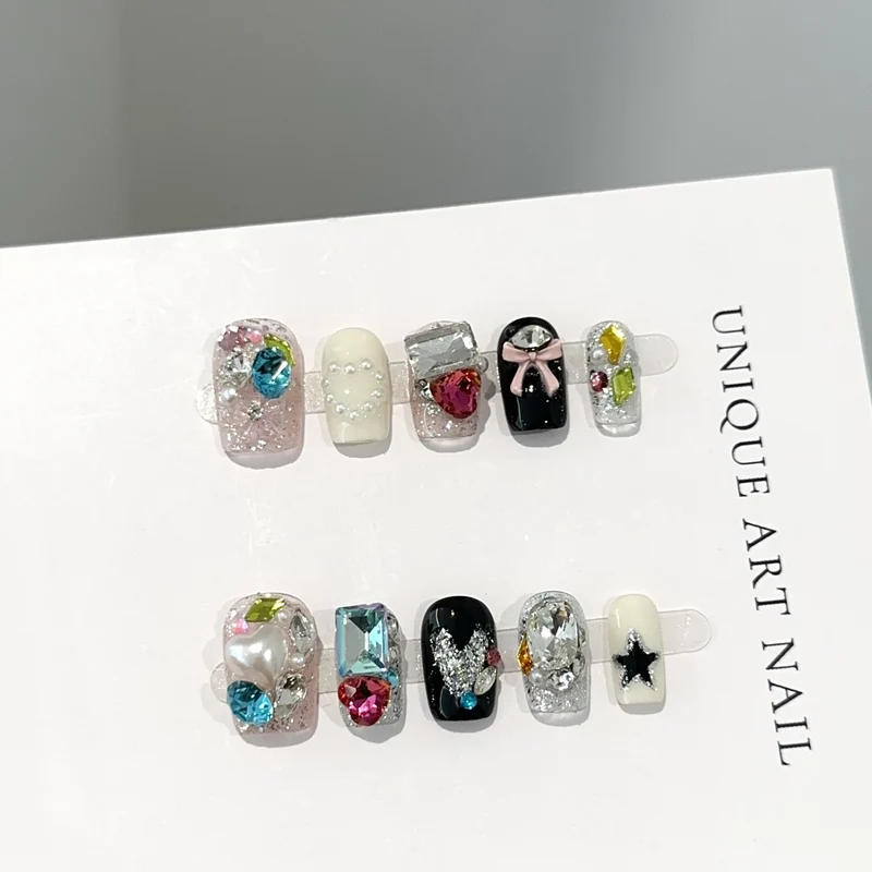 Glamouröse Strass-dekorierte Press-On Nail Set