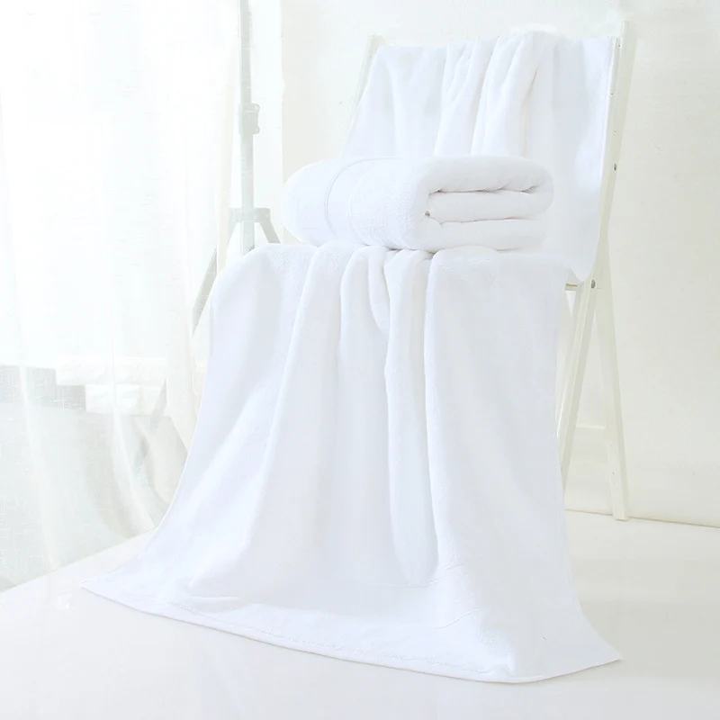 Elegantes Frotteehandtuch mit luxuriösem Design Skanto