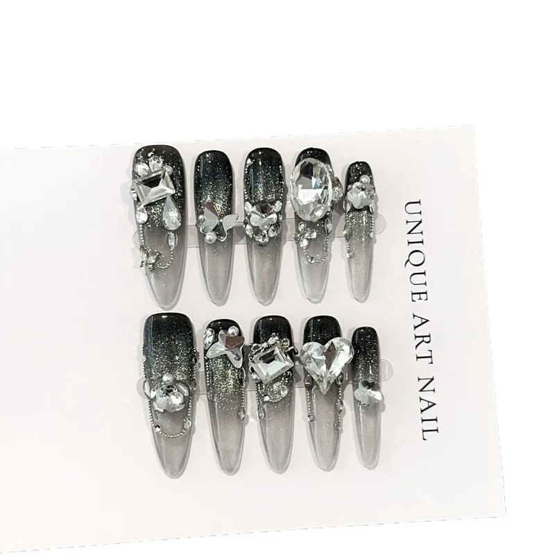 Glamouröses Stiletto Press-On Nageldesign-Set mit Kristallakzenten