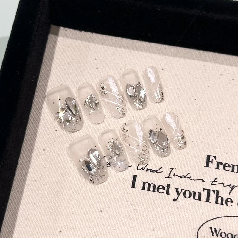 Glamouröse kristallverzierte Press-On Nagelkit