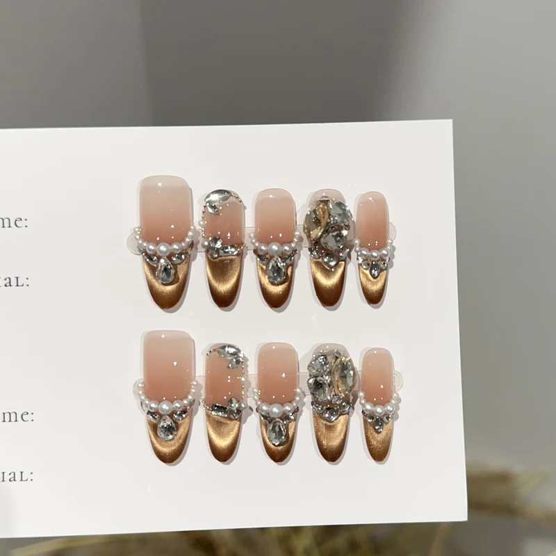 Elegantes Press-On-Nagelkunst-Set