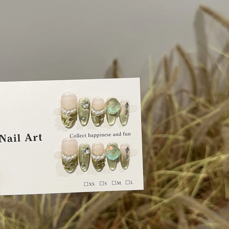 Elegantes Press-On Nagelkunst Design Set