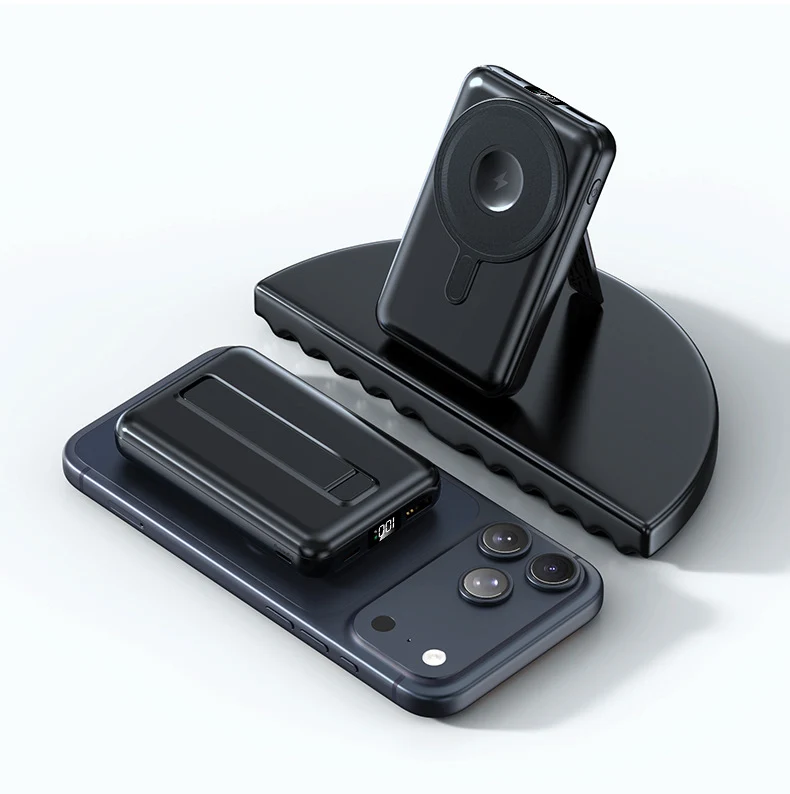 Kompakte magnetische Powerbank mit Standfunktion Skanto