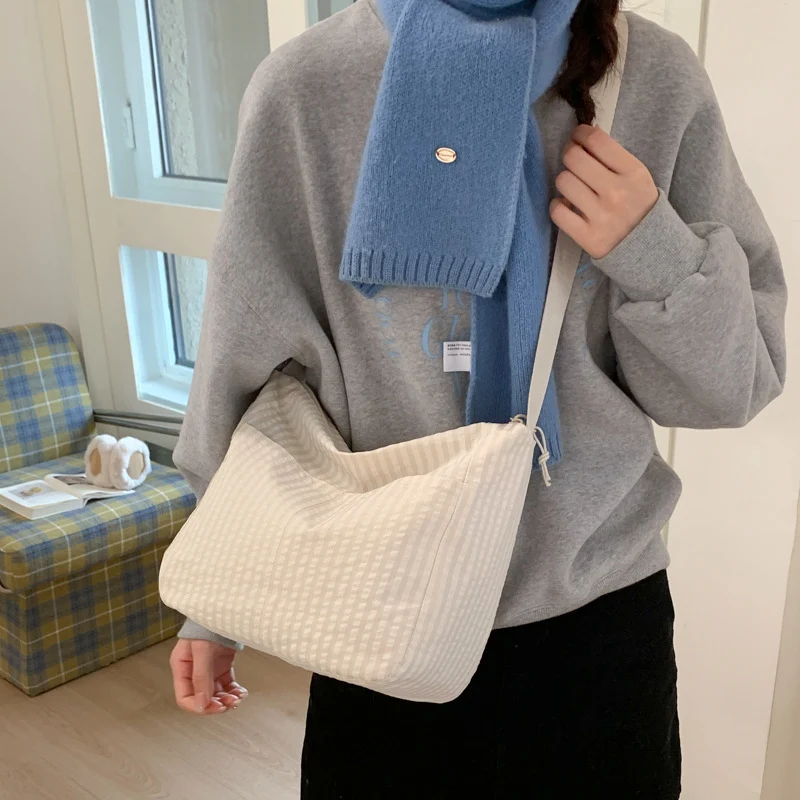 Funktionale Alltagsschultertasche