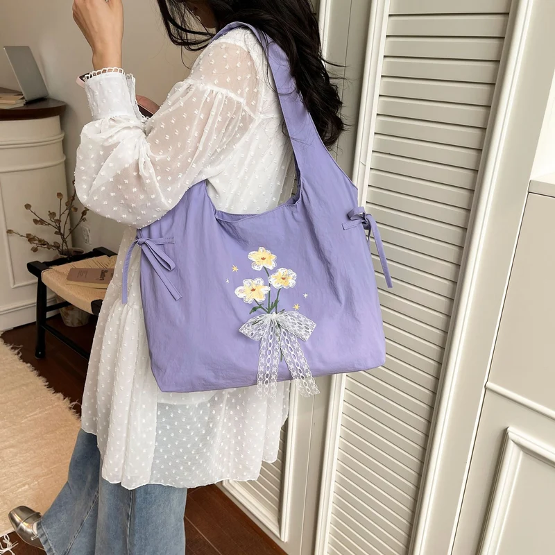 Blumenbestickte Schulter-Tote-Bag