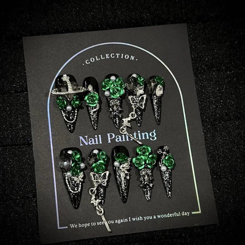 Elegantes von der Gothic inspiriertes Nagelkunst-Set