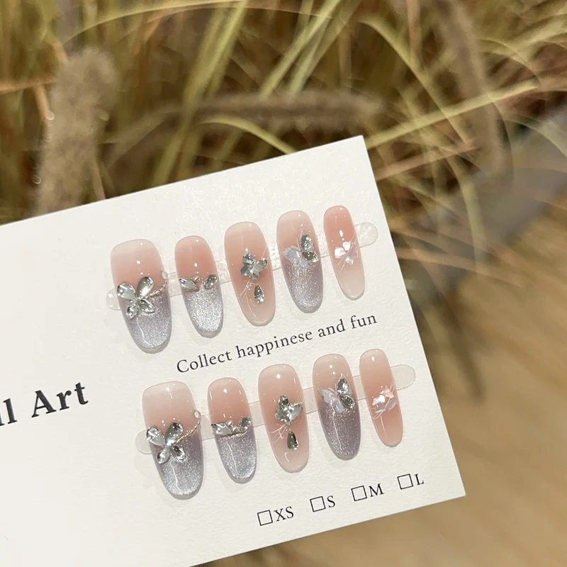 Elegantes florales Press-On-Nagelkunst-Set
