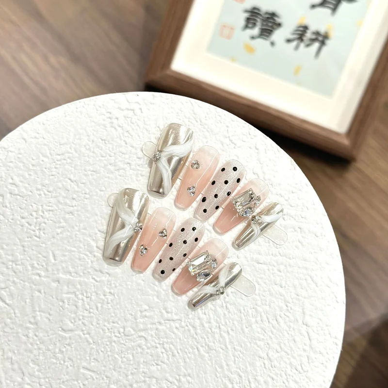 Elegantes Dekoratives Strass Press-On Nagelset