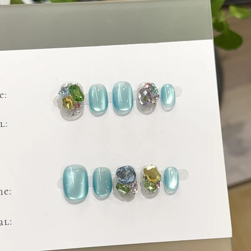 Elegantes dekoratives Nagelkunstset