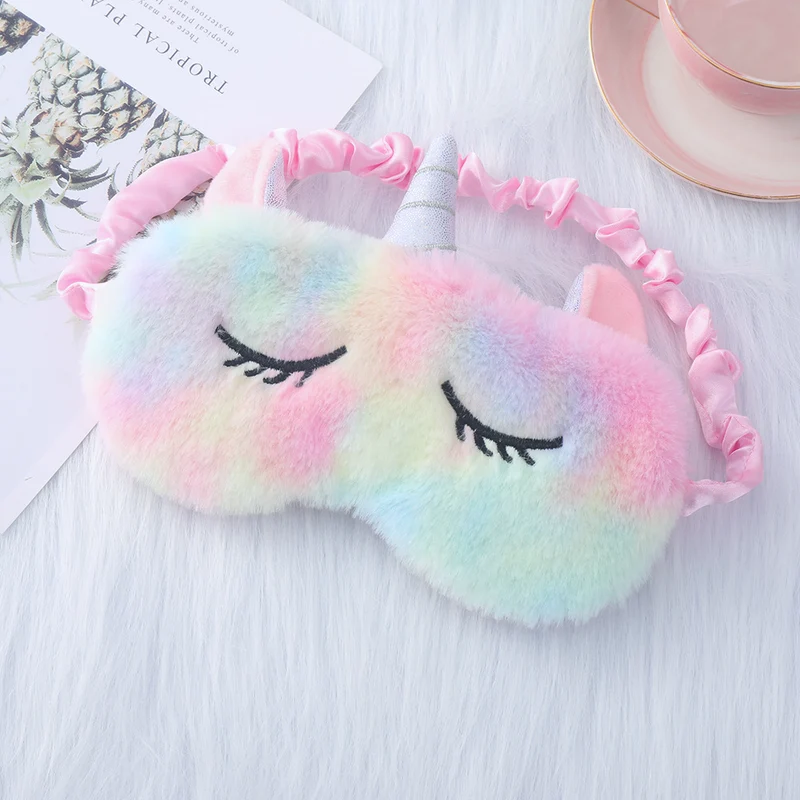 Plüschgefüllte Einhorn-Schlafmaske für Damen mit 3D-Horn, gestickten Wimpern und verstellbarem Satinband Skanto