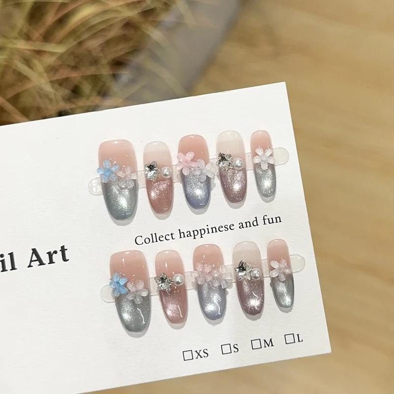 Dekorative Blumen Press-On Nagelkunst