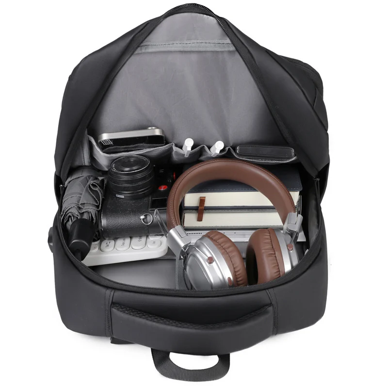Moderner Laptop-Rucksack mit integriertem Sicherheitssystem und durchdachtem Innenraum Skanto