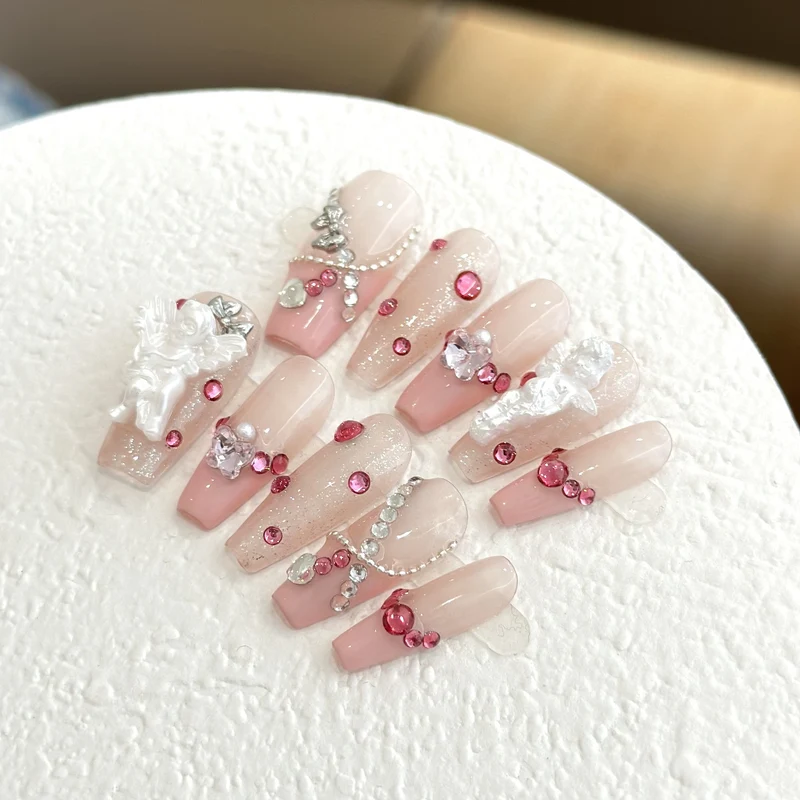 Dekoratives, mit Strass verziertes Press-On-Nagelset