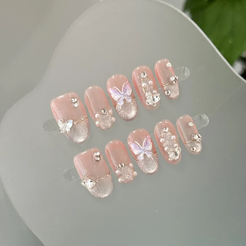 Dekoratives Press-On Nagelkunst Set mit Schmetterling Akzenten