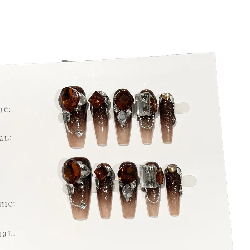 Dekoratives Press-On Nagelkunst Set