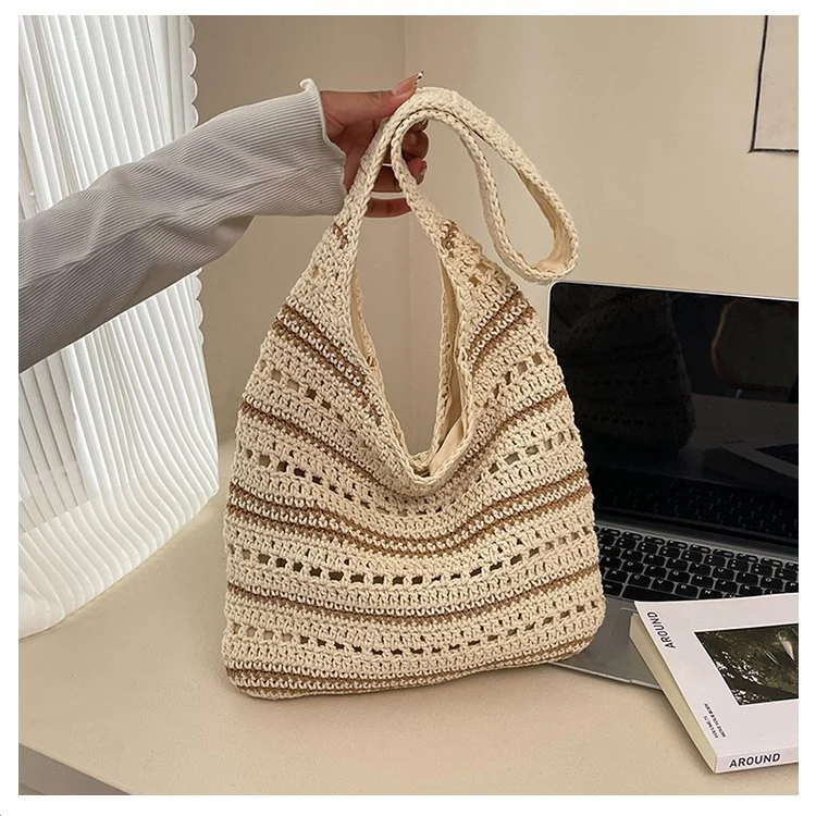 Makramee Strandtasche mit modernen strukturierten Details Skanto