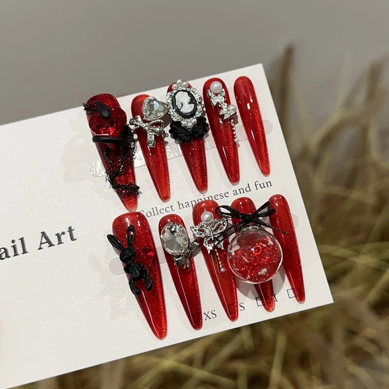 Künstlerisches dekoratives Press-On Nagelkunst Set
