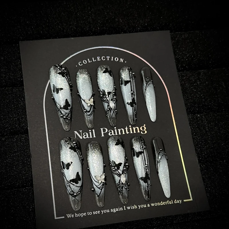 Künstlerisches Schmetterlingsverschönertes Press-On Nagelkunst-Set