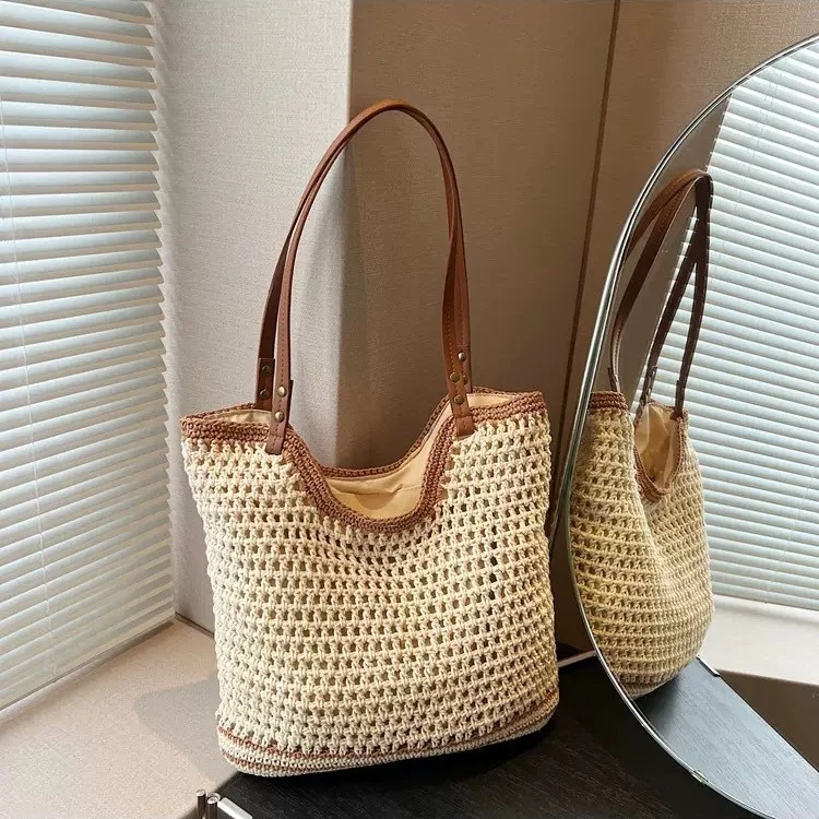 Handgewebte Strandtasche mit feiner Netzstruktur Skanto