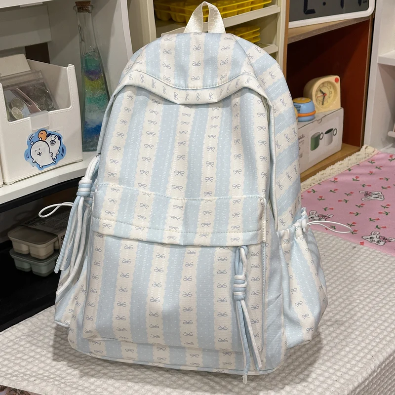Verspielt gestreifter Rucksack