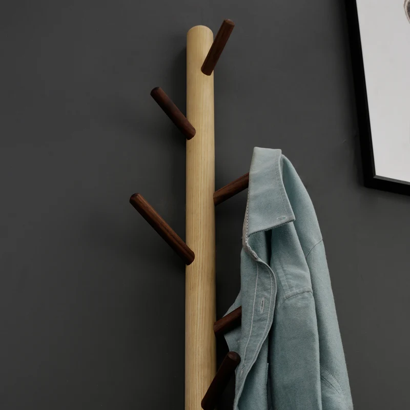 Holz-Wandgarderobe in Baumform, nordisches Design
