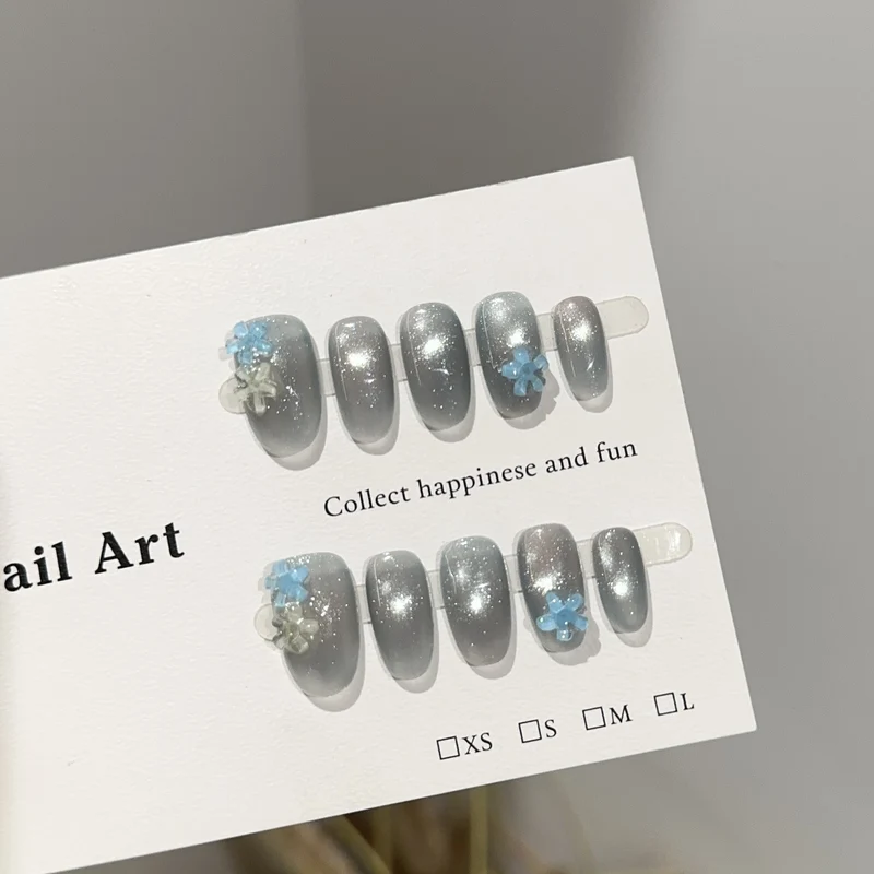 Künstlerische Glitzer Press-On Nagelkunst