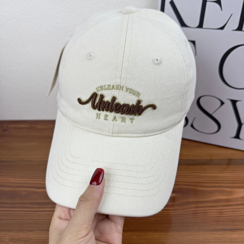 Skanto Bestickte Baseballkappe für Damen mit Herz-Grafik Skanto