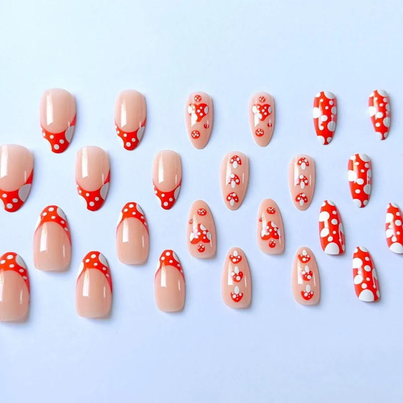 Verspieltes Pilz-Themen-Nagelkunst-Kit