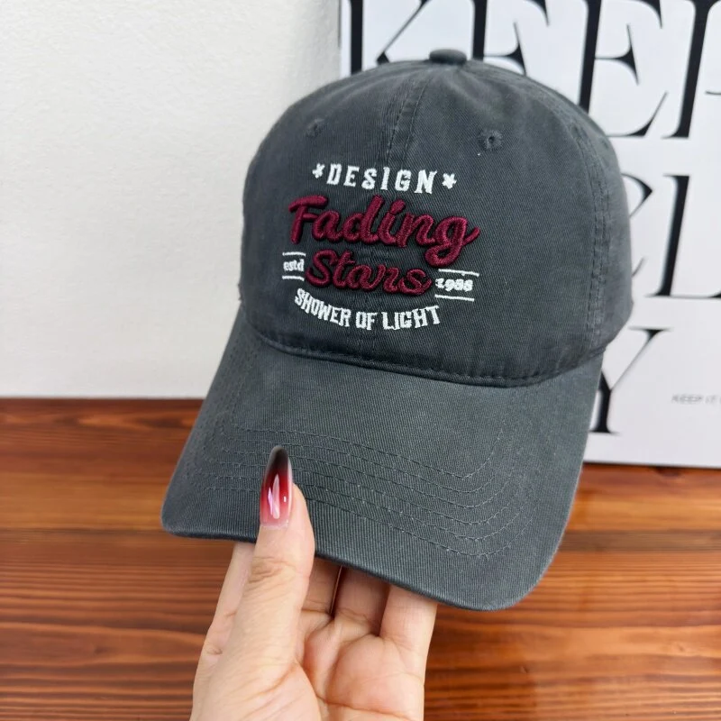 Bestickte Damen-Kappe mit inspirierendem Design Skanto