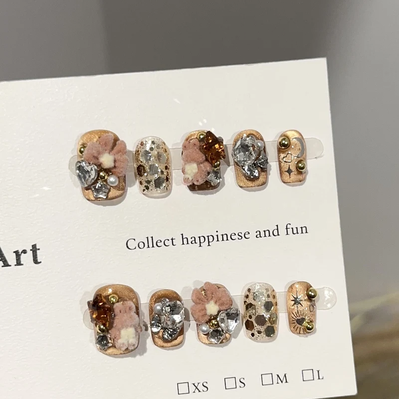 Künstlerisches floral verziertes Press-On-Nagelset