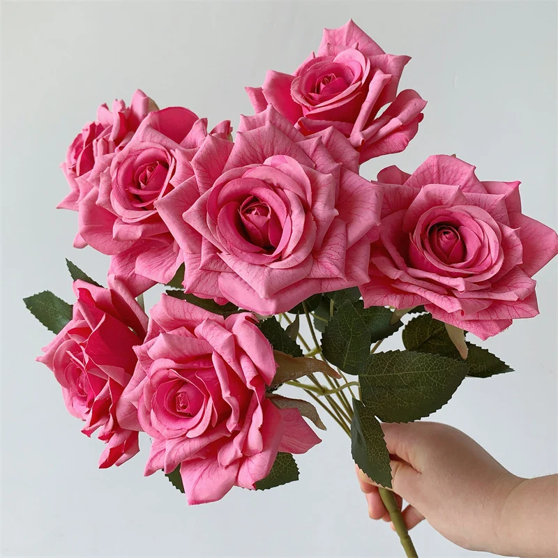 Faux Rosenblumenarrangement