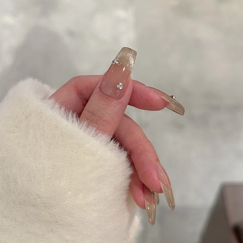 Luxuriöse mit Strass verzierte Press-On-Nägel