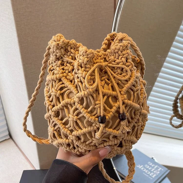 Handgeknüpfte Tragetasche mit verspieltem Design Skanto