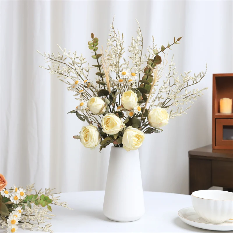 Elegante Blumenarrangement