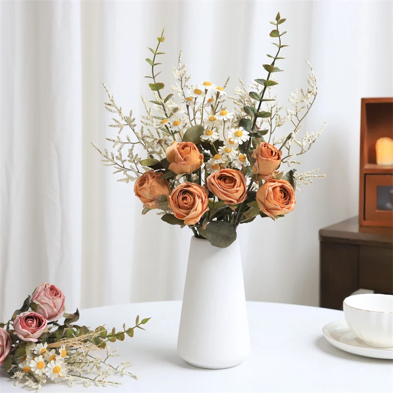 Elegante Blumenarrangement