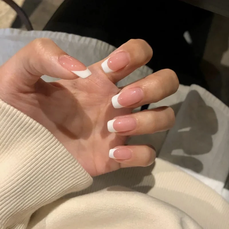 French Tip Press-On Nail Art