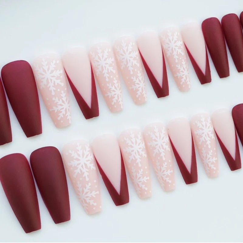 Festliche Winter-Themen Press-On Nagelkunst