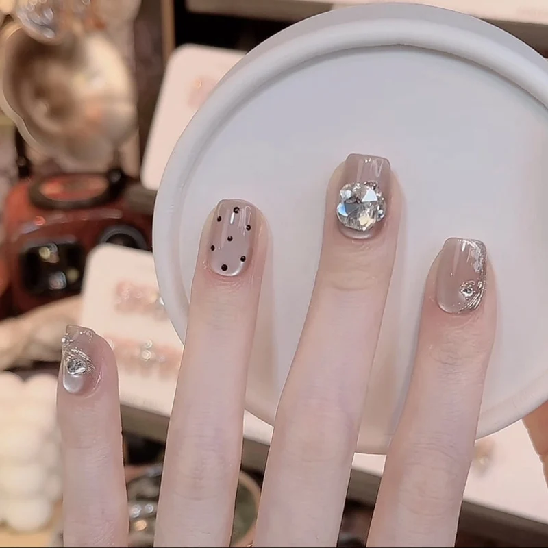 Glamorous Press-On Nagelkunst Set