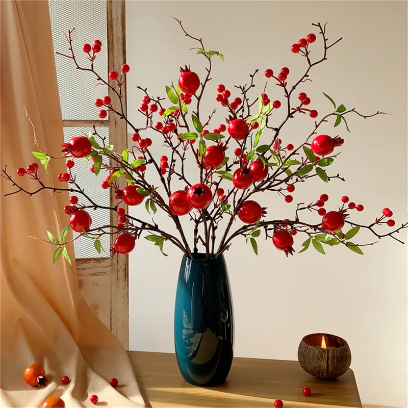 Dekorative Granatapfelstängel