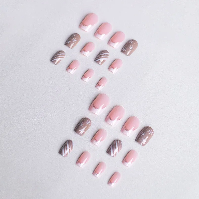 Trendige Feiertags-Nagelkunst-Set