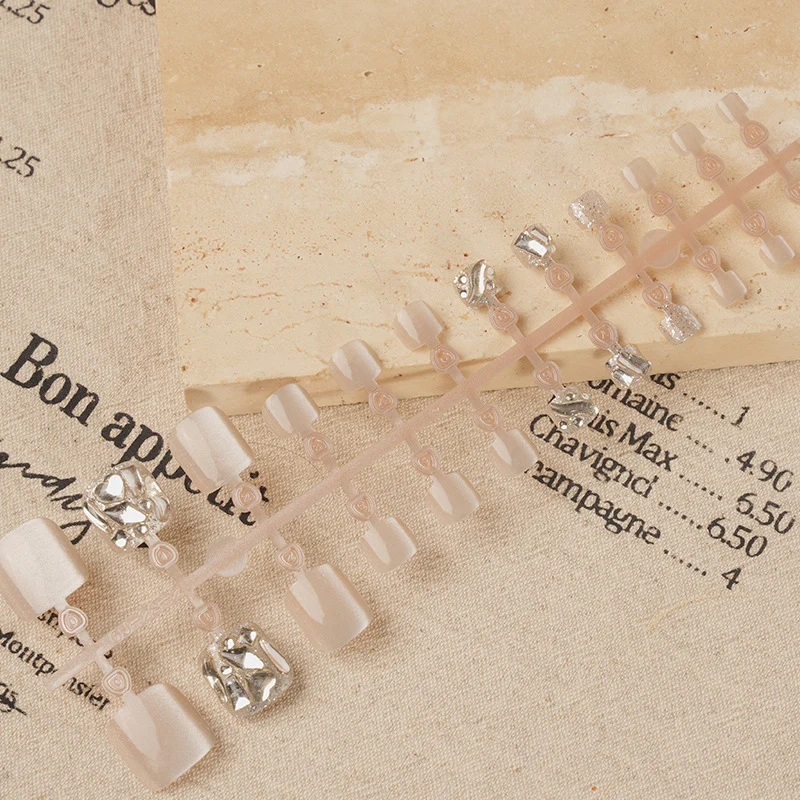 Elegante Strass Druck-Nägel Kunst Set