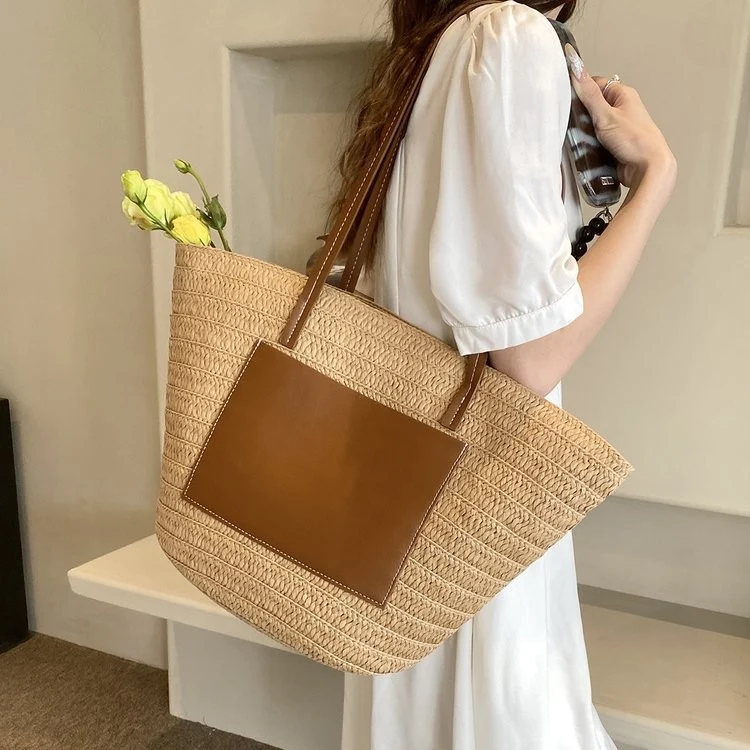 Geräumige Makramee-Tragetasche mit elegantem Lederakzent Skanto