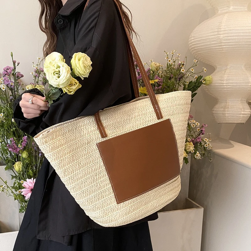 Geräumige Makramee-Tragetasche mit elegantem Lederakzent Skanto