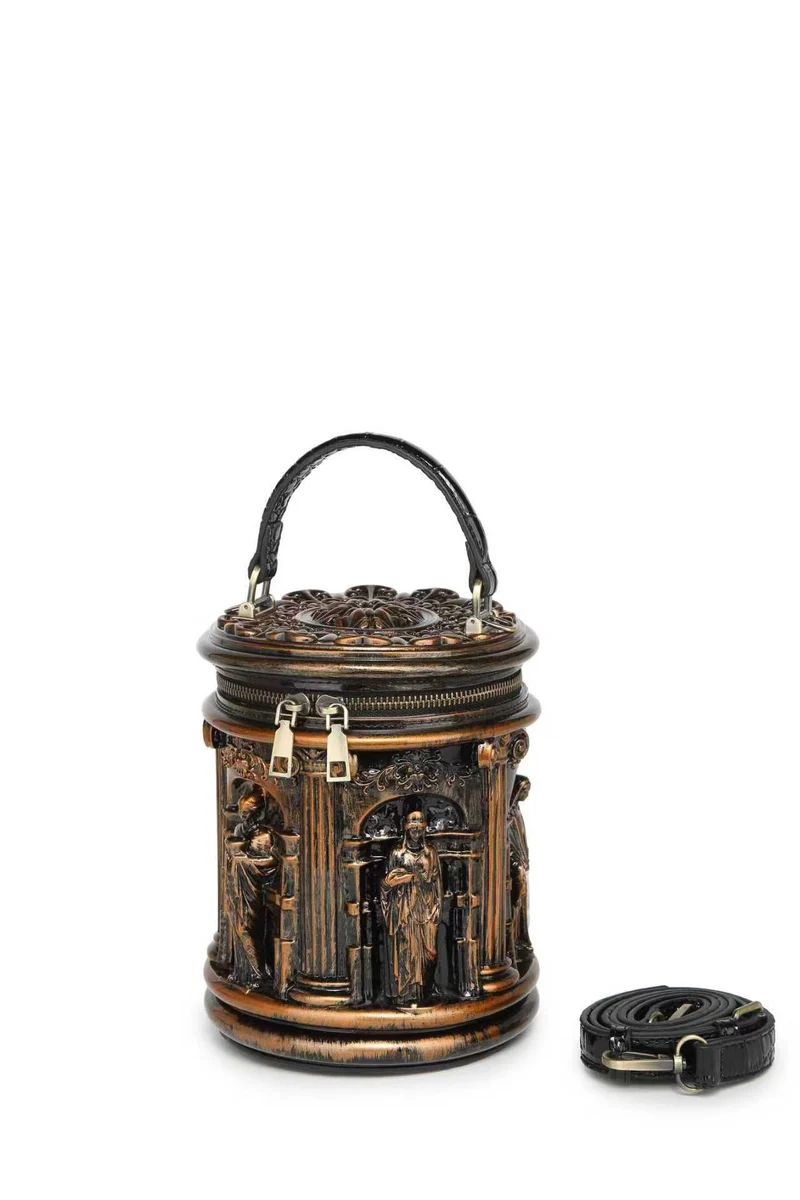 Skulpturaler Henkel-Eimer-Tasche