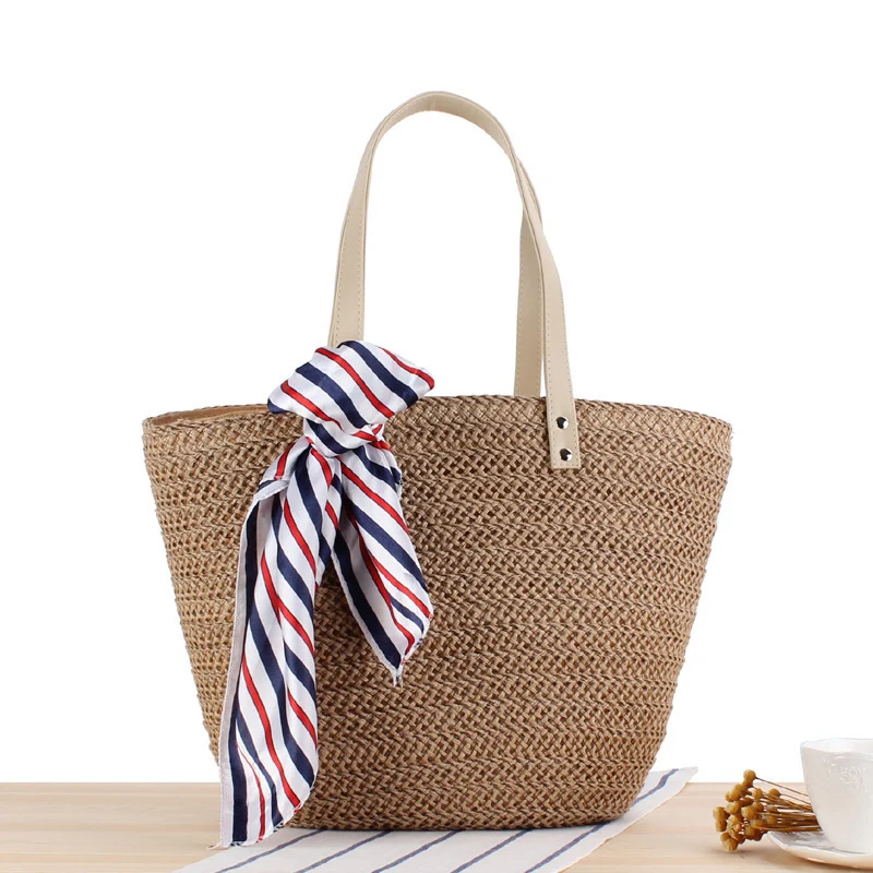 Strohtasche mit modernem Knotenverschluss Skanto
