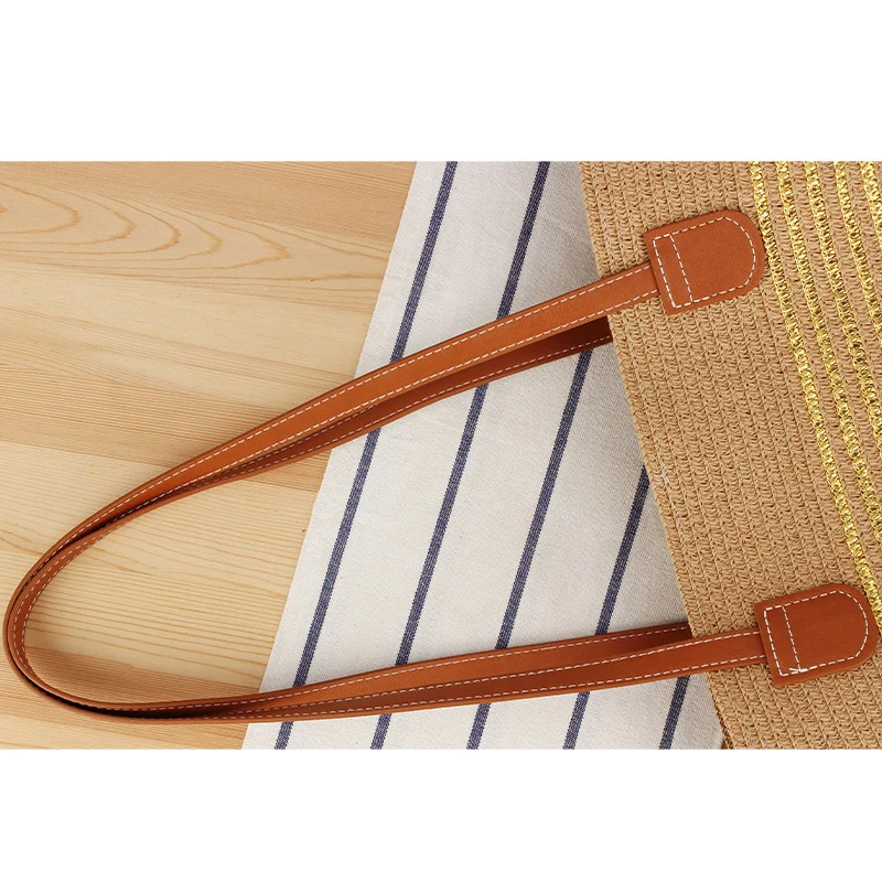 Strohtasche im modernen Streifen-Design Skanto